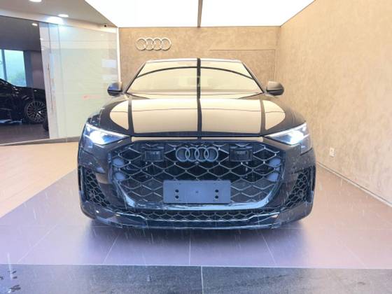 AUDI RS Q8 4.0 V8 TWINTURBO GASOLINA PERFORMANCE TIPTRONIC AUDI RS Q8 4.0 V8 TWINTURBO GASOLINA PERFORMANCE TIPTRONIC